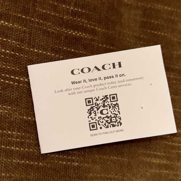 Coach wristlet - Picture 5 of 12